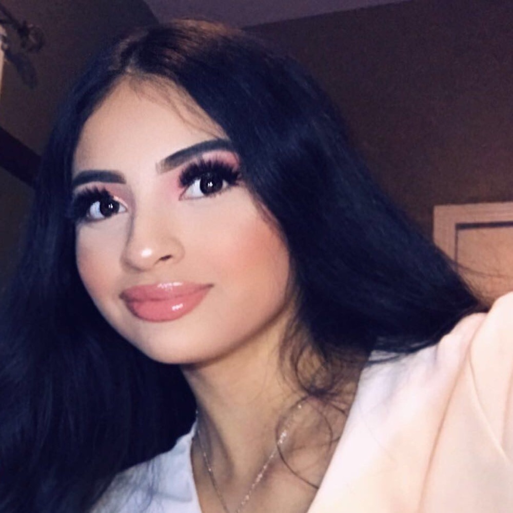 Meet your Posher, Aylin